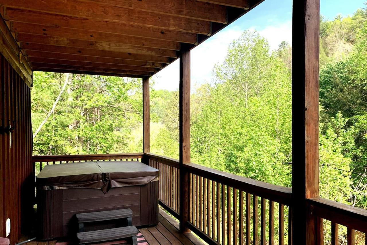 Smoky Mtn Hideaway - Cabin W/ Hot Tub & Pool Table Villa Сивиървил Екстериор снимка